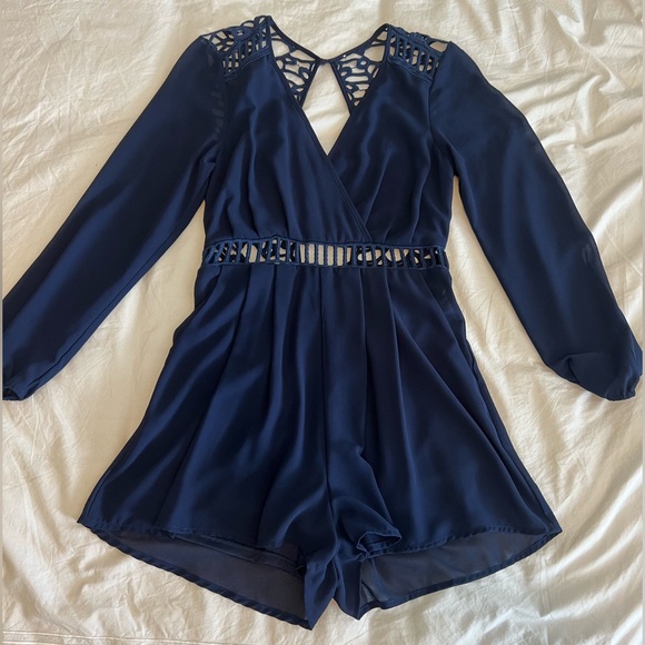 Navy romper - Picture 1 of 2